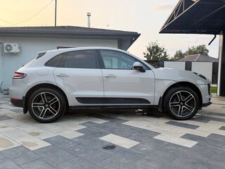 2021 Porsche Macan I Рестайлинг, серый, 6700000 рублей, вид 3