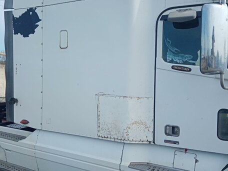 2008 Freightliner Columbia, белый, 1500000 рублей, вид 3