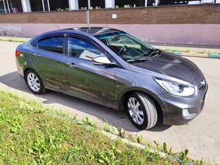 2011 Hyundai Solaris I, серый, 550000 рублей, вид 2