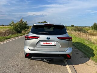 2021 Toyota Highlander IV (XU70), серебристый, 4500000 рублей, вид 4