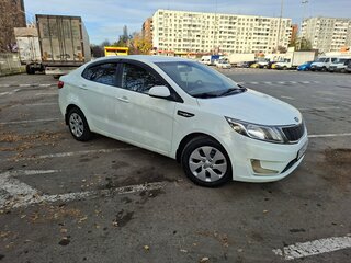 2012 Kia Rio III, белый, 850000 рублей, вид 3