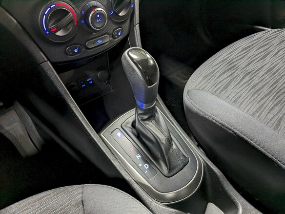 2015 Hyundai Solaris I Рестайлинг, чёрный - вид 27