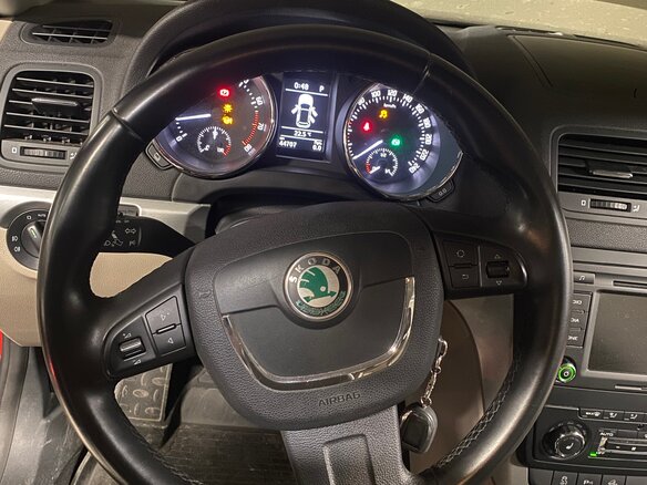 2013 Skoda Yeti I, красный, 1200000 рублей - вид 27