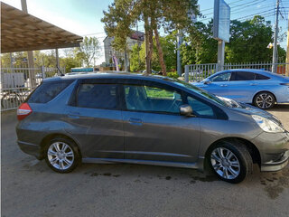 2011 Honda Fit Shuttle I, серебристый, 1550000 рублей, вид 2