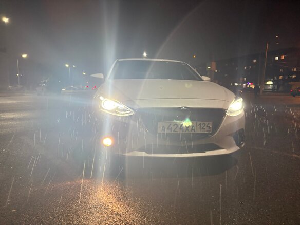 2014 Mazda Axela III, белый, 1150000 рублей - вид 2