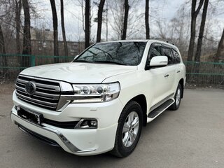 2018 Toyota Land Cruiser 200 Series Рестайлинг 2, белый, 6950000 рублей, вид 2