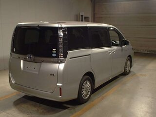 2014 Toyota Voxy III (R80), серый, 1950000 рублей, вид 4
