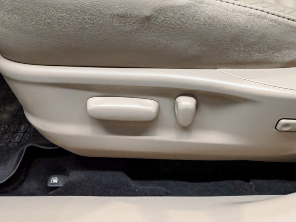 2013 Toyota Venza I Рестайлинг, чёрный, 1880000 рублей - вид 14