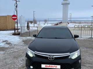 2016 Toyota Camry VII (XV50) Рестайлинг, чёрный, 2200000 рублей, вид 4