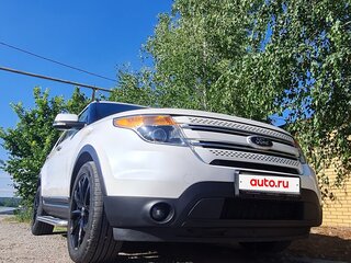 2013 Ford Explorer V, белый, 2050000 рублей, вид 3
