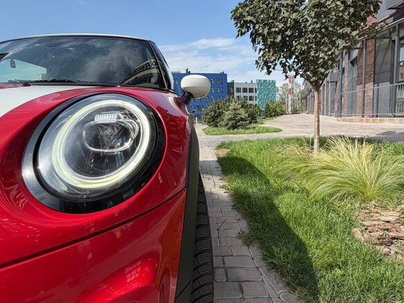2020 Mini Hatch Cooper S III (F55/F56) Рестайлинг, красный, 2350000 рублей - вид 16