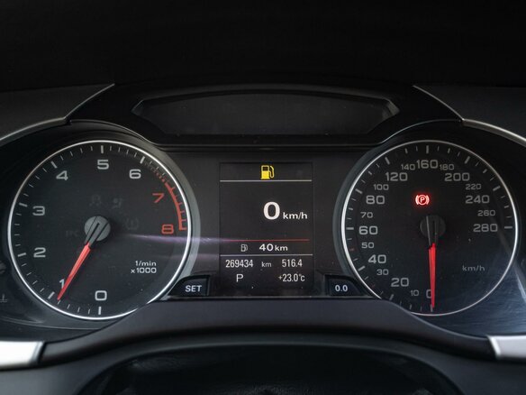 2010 Audi A4 IV (B8), красный - вид 14