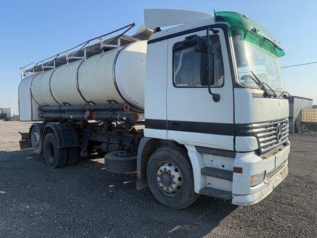 2003 Mercedes-Benz Actros, белый, 3000000 рублей, вид 4