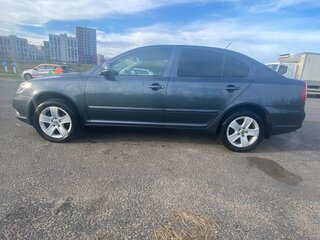 2012 Skoda Octavia II (A5) Рестайлинг, серый, 900000 рублей, вид 5