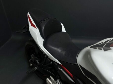 2022 Kawasaki Z 650, белый, 799000 рублей, вид 5