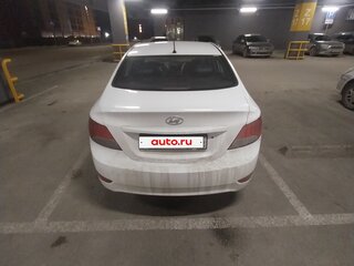 2013 Hyundai Solaris I, белый, 450000 рублей, вид 4