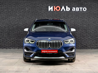 2021 BMW X1 20i xDrive II (F48) Рестайлинг, синий, 3100000 рублей, вид 2