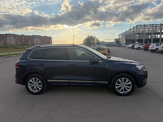 2014 Volkswagen Touareg II, синий, 2000000 рублей, вид 5