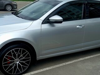 2014 Skoda Octavia III (A7), серебристый, 900000 рублей, вид 4