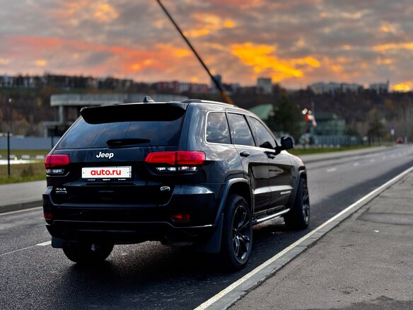 2014 Jeep Grand Cherokee IV (WK2) Рестайлинг, чёрный, 2630000 рублей - вид 1
