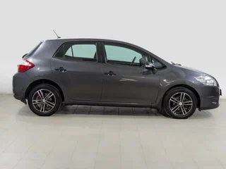 2010 Toyota Auris I Рестайлинг, серый, 1135000 рублей, вид 4