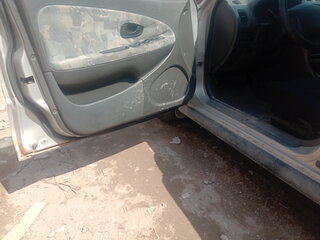 1998 Mitsubishi Carisma I, серый, 120000 рублей, вид 5