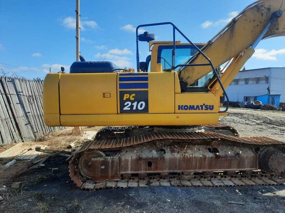 2021 Komatsu PC210, жёлтый, 10500000 рублей