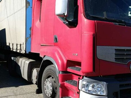 2011 Renault Premium, красный, 3000000 рублей, вид 4