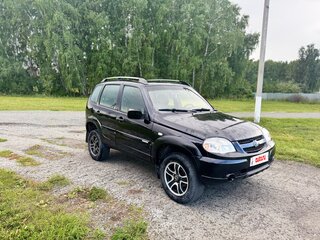 2009 Chevrolet Niva I Рестайлинг, чёрный, 380000 рублей, вид 3
