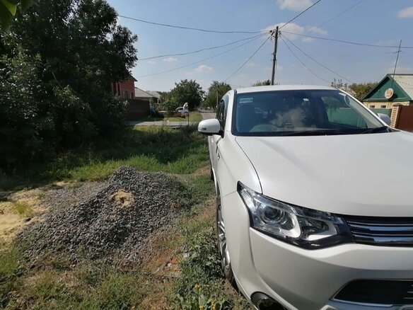 2014 Mitsubishi Outlander PHEV III, белый, 1900000 рублей - вид 19