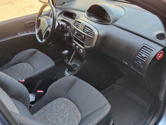 2002 Hyundai Matrix I, синий, 300000 рублей - вид 20