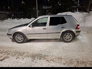 1998 Volkswagen Golf IV, белый, 240000 рублей, вид 1