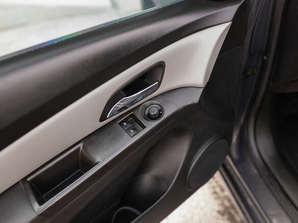 2014 Chevrolet Cruze I Рестайлинг, серый - вид 14