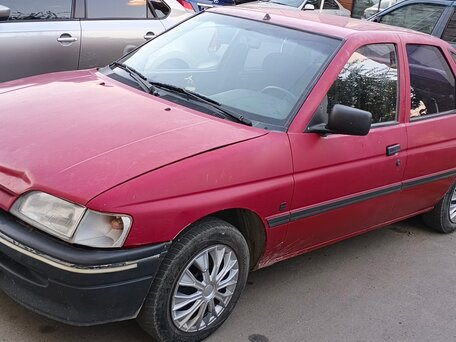 1992 Ford Escort V, красный, 85000 рублей, вид 1
