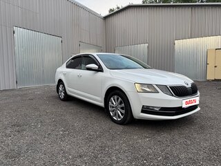 2017 Skoda Octavia III (A7) Рестайлинг, белый, 1380000 рублей, вид 2