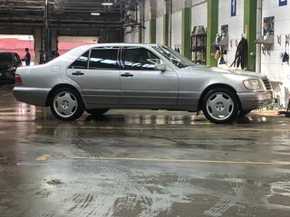 1996 Mercedes-Benz S-Класс 320 III (W140) Рестайлинг, серый, 2800000 рублей, вид 2