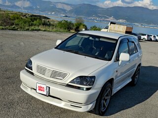 1999 Toyota Harrier I (XU10), белый, 1350000 рублей, вид 1