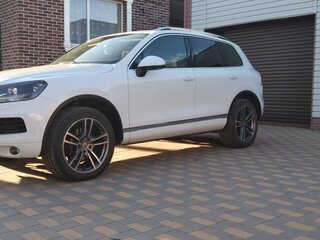2012 Volkswagen Touareg II, белый, 2200000 рублей, вид 1