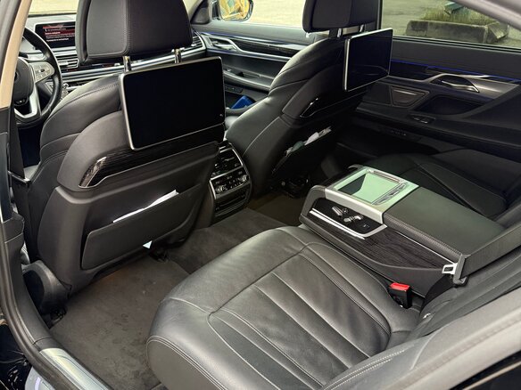 2019 BMW 7 серии Long 730Ld xDrive VI (G11/G12) Рестайлинг, чёрный, 4400000 рублей - вид 7