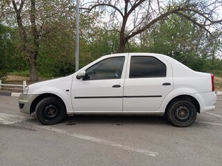 2011 Renault Logan I Рестайлинг, бежевый, 350000 рублей, вид 4