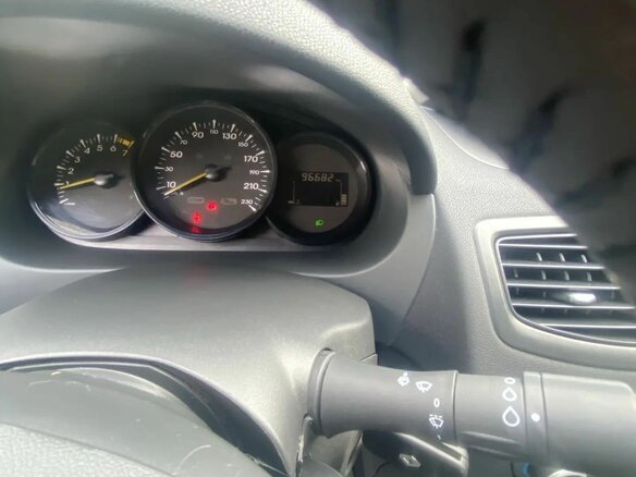 2012 Renault Fluence I, бежевый, 800000 рублей - вид 9