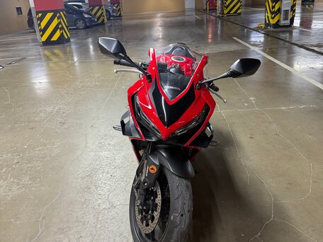2023 Honda CBR 650R, красный, 1100000 рублей, вид 2