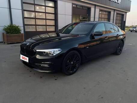2017 BMW 5 серии 530d xDrive VII (G30/G31/G38), чёрный, 3700000 рублей, вид 2
