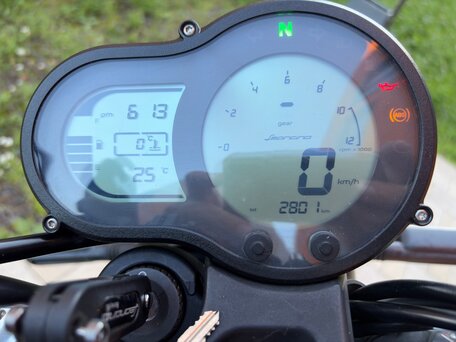 2024 Benelli Leoncino 500 Trail, серый, 490000 рублей, вид 3