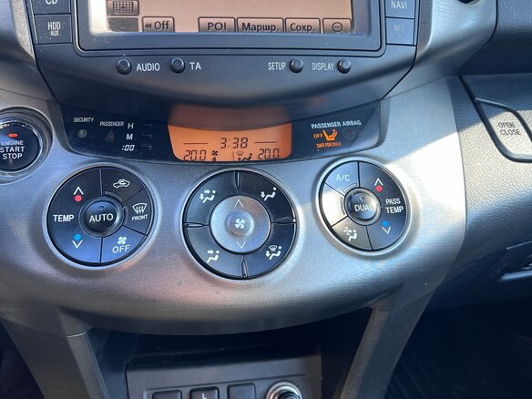 2011 Toyota RAV4 III (XA30) Рестайлинг, белый, 1570000 рублей - вид 13
