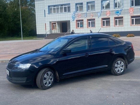 2016 Skoda Rapid I, чёрный, 799999 рублей - вид 3
