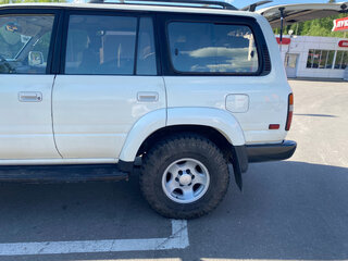 1995 Toyota Land Cruiser 80 Series Рестайлинг, белый, 3300000 рублей, вид 5