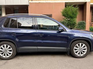 2016 Volkswagen Tiguan I Рестайлинг, синий, 1700000 рублей, вид 5