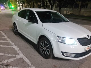 2016 Skoda Octavia III (A7), белый, 1230000 рублей, вид 3