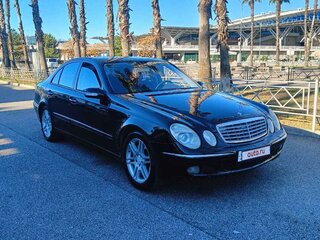 2004 Mercedes-Benz E-Класс 320 III (W211, S211), чёрный, 850000 рублей, вид 5